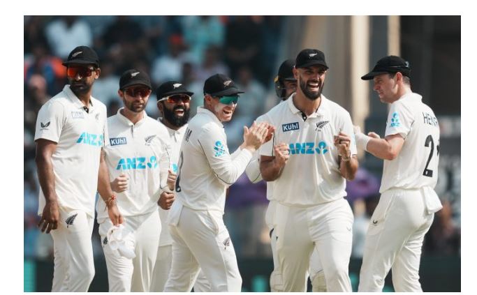 'भारत न्यूजीलैंड से तीसरा टेस्ट 25 रन से हारा, घरेलू मैदान पर पहले 0-3 से हार का सामना करना पड़ा | '